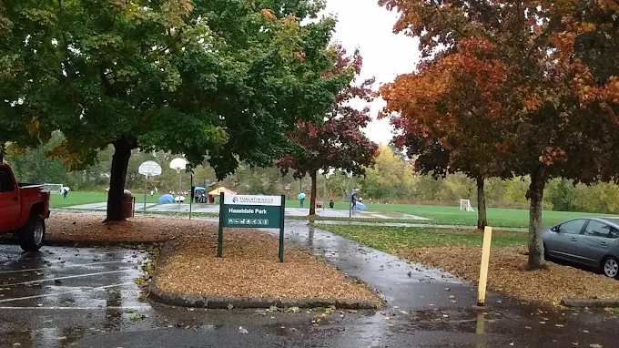 Hazeldale Park Dog Park in Aloha